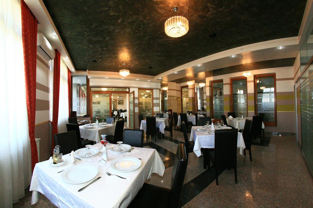 Hotel Seneca Baia Mare Luaran gambar