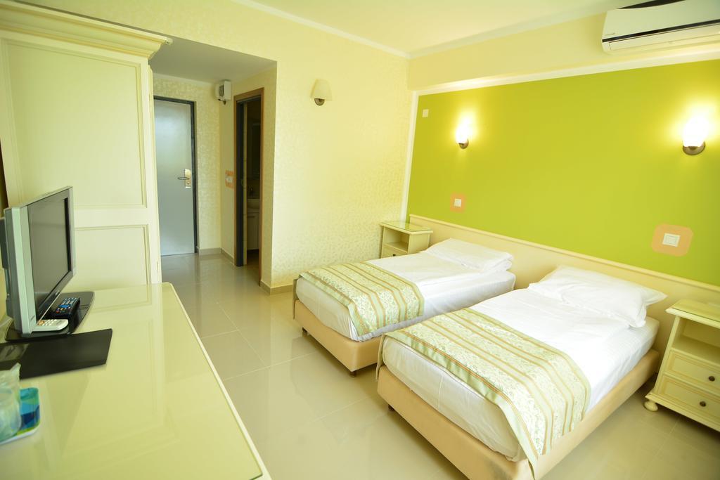 Hotel Seneca Baia Mare Luaran gambar
