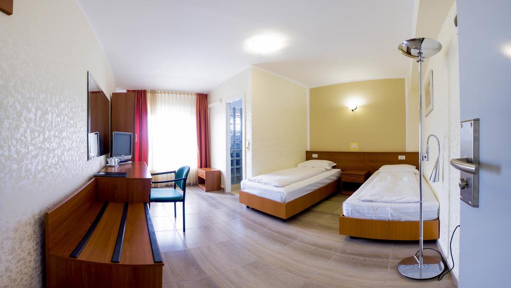 Hotel Seneca Baia Mare Luaran gambar